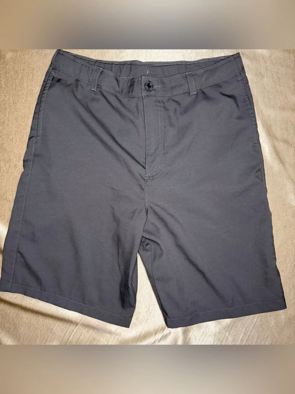 Under Armour Boys HeatGear Loose Performance Shorts Grey Youth Xl